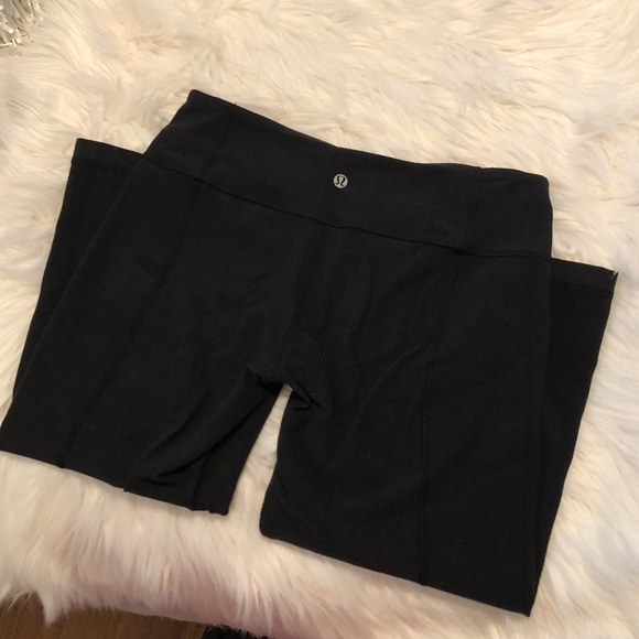 lululemon athletica Pants - Lululemon Black Athletic Capri Pants -Sz8